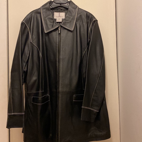 JL Studio - Picture 2 of 13